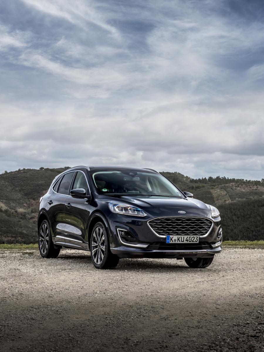  Ford Kuga Vignale EcoBlue Hybrid 2020 года  (EU) (фото 2 из 48)